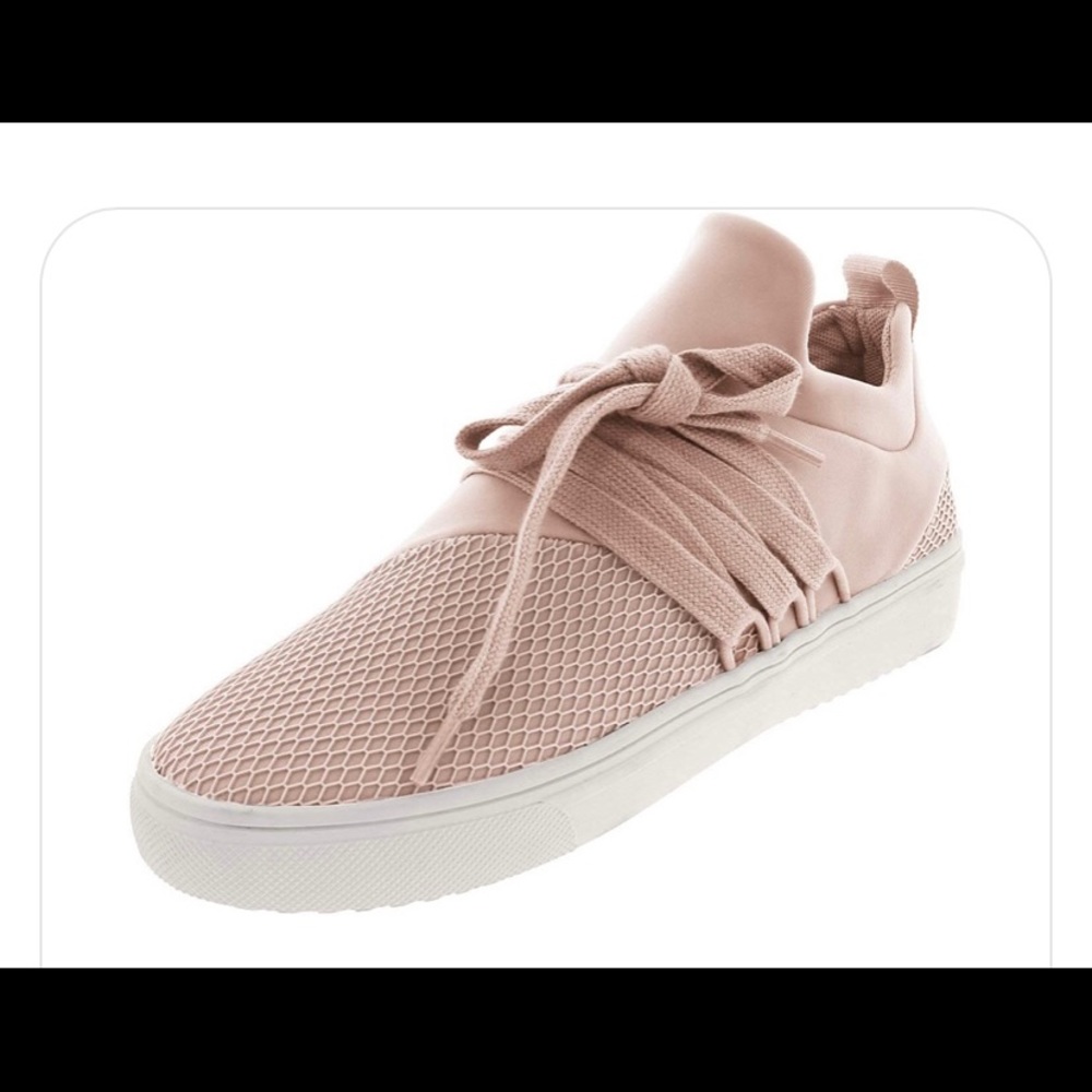 Steve Madden Lancer Pink Fashion Sneaker - size 10